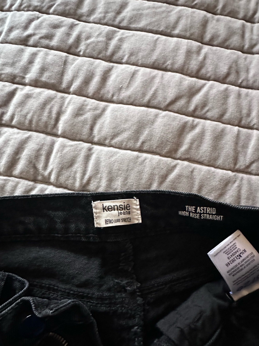 Kensie Black High Rise Straight Jeans
